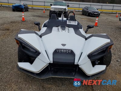 Drugie zdjęcie samochodu z przodu: 2021 POLARIS SLINGSHOT S VIN:57XAASHD5M8146803 - miniatura