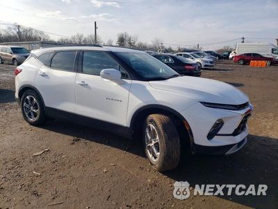 Czwarte zdjęcie samochodu z boku: 2023 CHEVROLET BLAZER 3LT VIN:3GNKBJRS9PS202942 - miniatura