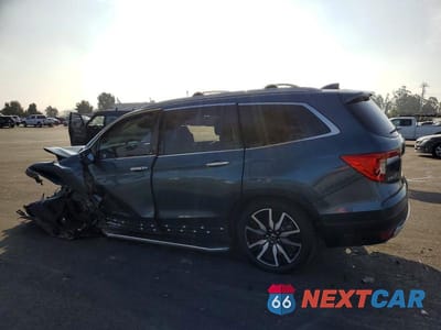 Drugie zdjęcie samochodu z przodu: 2019 HONDA PILOT TOURING VIN:5FNYF6H95KB054308 - miniatura