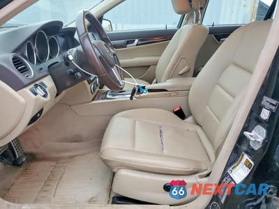 Zdjęcie 7 z 11 samochodu: 2014 MERCEDES-BENZ C 300 4MATIC VIN:WDDGF8AB3EA965034 - miniatura