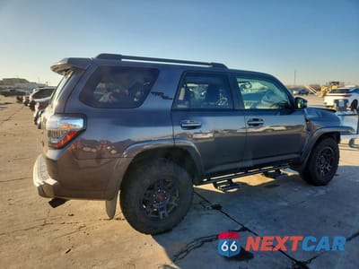 Trzecie zdjęcie samochodu z tyłu: 2019 TOYOTA 4RUNNER TRD OFF-ROAD PREMIUM VIN:JTEBU5JR1K5667507 - miniatura