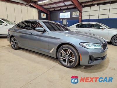 Czwarte zdjęcie samochodu z boku: 2021 BMW 530E VIN:WBA13AG00MCG44089 - miniatura