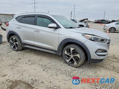 Czwarte zdjęcie samochodu z boku: 2017 HYUNDAI TUCSON LIMITED VIN:KM8J3CA21HU309991 - miniatura