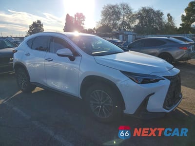 Czwarte zdjęcie samochodu z boku: 2025 LEXUS NX 350 PREMIUM VIN:2T2GGCEZXSC093293 - miniatura