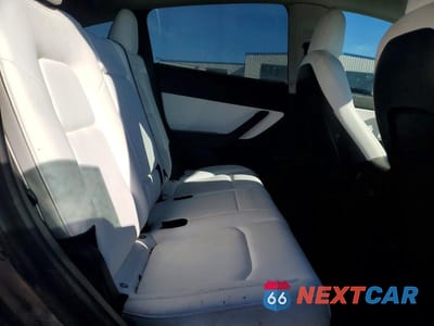 Zdjęcie 10 z 12 samochodu: 2021 TESLA MODEL Y VIN:5YJYGDEE4MF271127 - miniatura