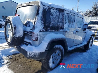 Trzecie zdjęcie samochodu z tyłu: 2011 JEEP WRANGLER UNLIMITED SPORT VIN:1J4BA3H16BL579415 - miniatura