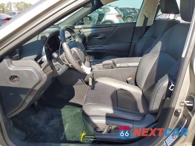 Zdjęcie 7 z 11 samochodu: 2019 LEXUS ES 300 VIN:58ABZ1B19KU002419 - miniatura