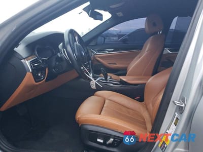 Zdjęcie 7 z 12 samochodu: 2018 BMW 530E VIN:WBAJA9C51JB033458 - miniatura