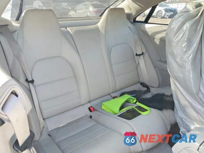 Zdjęcie 10 z 12 samochodu: 2012 MERCEDES-BENZ E 350 VIN:WDDKJ5KB4CF132980 - miniatura