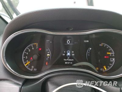 Zdjęcie 9 z 13 samochodu: 2019 JEEP GRAND CHEROKEE ALTITUDE VIN:1C4RJFAGXKC802592 - miniatura