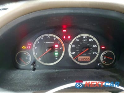 Zdjęcie 9 z 13 samochodu: 2003 HONDA CR-V LX VIN:SHSRD78423U142120 - miniatura