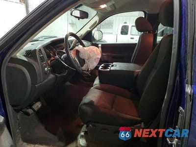 Zdjęcie 7 z 12 samochodu: 2010 GMC SIERRA K1500 SLE VIN:1GTSKVE36AZ226589 - miniatura