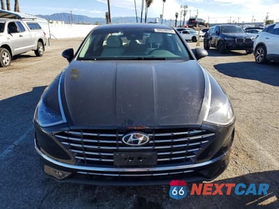 Piąte zdjęcie samochodu w środku: 2023 HYUNDAI SONATA HYBRID VIN:KMHL24JJXPA061023 - miniatura