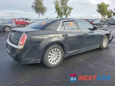 Trzecie zdjęcie samochodu z tyłu: 2013 CHRYSLER 300 VIN:2C3CCAAGXDH507371 - miniatura