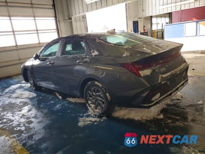 Drugie zdjęcie samochodu z przodu: 2025 HYUNDAI ELANTRA BLUE VIN:KMHLM4DJ0SU164478 - miniatura