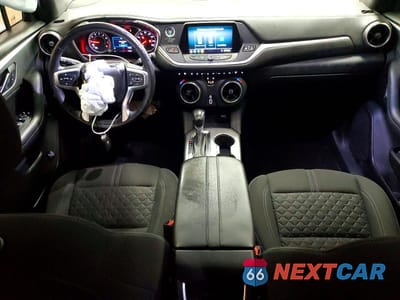 Zdjęcie 8 z 13 samochodu: 2020 CHEVROLET BLAZER 2LT VIN:3GNKBCRS4LS699355 - miniatura