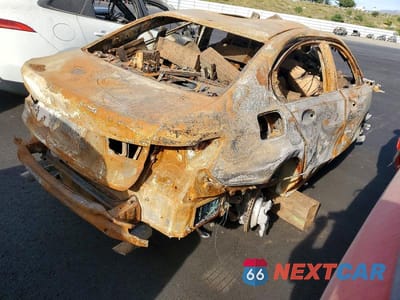 Trzecie zdjęcie samochodu z tyłu: 2021 BMW 330E VIN:3MW5P7J09M8B55325 - miniatura