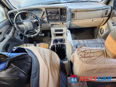 Zdjęcie 8 z 13 samochodu: 2002 CHEVROLET SUBURBAN K1500 VIN:3GNFK16Z32G187210 - miniatura