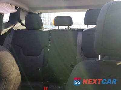 Zdjęcie 10 z 12 samochodu: 2018 JEEP RENEGADE SPORT VIN:ZACCJBAB4JPJ07230 - miniatura