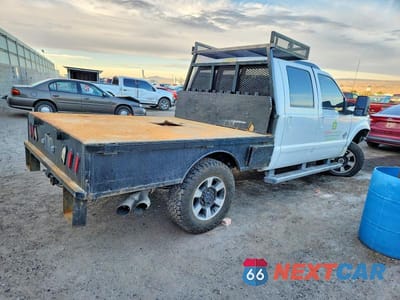 Trzecie zdjęcie samochodu z tyłu: 2011 FORD F350 SUPER DUTY FLATBED TRUCK VIN:1FT8W3BT7BEB14187 - miniatura