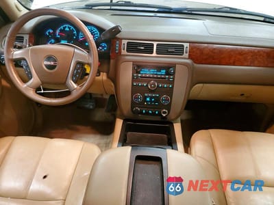 Zdjęcie 8 z 12 samochodu: 2014 GMC YUKON XL K1500 SLT VIN:1GKS2KE75ER220939 - miniatura