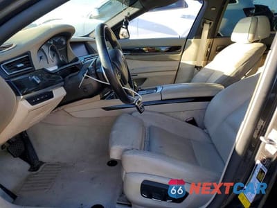 Zdjęcie 7 z 11 samochodu: 2013 BMW 750 LI VIN:WBAYE8C57DD132307 - miniatura