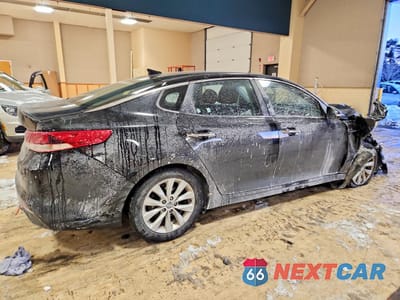 Trzecie zdjęcie samochodu z tyłu: 2018 KIA OPTIMA LX VIN:5XXGT4L36JG250894 - miniatura