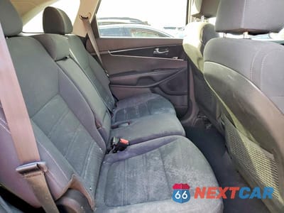 Zdjęcie 11 z 12 samochodu: 2018 KIA SORENTO LX VIN:5XYPG4A38JG344438 - miniatura