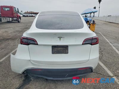 Zdjęcie 6 z 12 samochodu: 2024 TESLA MODEL Y VIN:7SAYGDED7RF096969 - miniatura