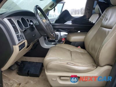 Zdjęcie 7 z 12 samochodu: 2007 TOYOTA TUNDRA VIN:5TBEV58157S469618 - miniatura