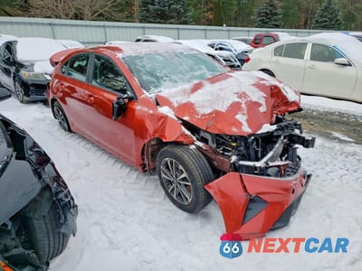 Czwarte zdjęcie samochodu z boku: 2024 KIA FORTE LX VIN:3KPF24AD4RE727238 - miniatura
