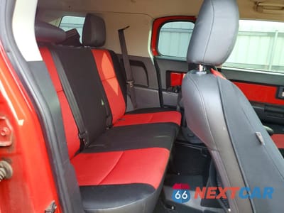 Zdjęcie 11 z 14 samochodu: 2012 TOYOTA FJ CRUISER VIN:JTEBU4BF5CK135226 - miniatura