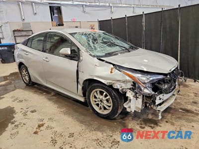 Czwarte zdjęcie samochodu z boku: 2018 TOYOTA PRIUS VIN:JTDKBRFU5J3596143 - miniatura