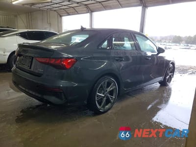 Trzecie zdjęcie samochodu z tyłu: 2024 AUDI A3 PREMIUM VIN:WAUGUDGYXRA066047 - miniatura