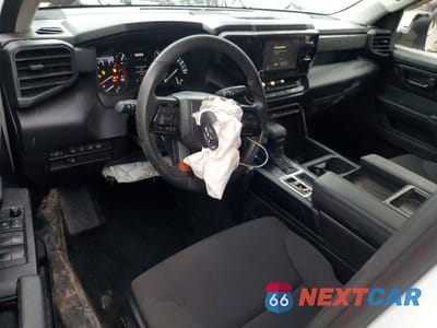 Zdjęcie 8 z 13 samochodu: 2024 TOYOTA TUNDRA DOUBLE CAB SR VIN:5TFKB5GD3RX002547 - miniatura