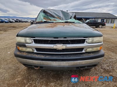 Piąte zdjęcie samochodu w środku: 2001 CHEVROLET SILVERADO K1500 VIN:2GCEK19TX11296332 - miniatura