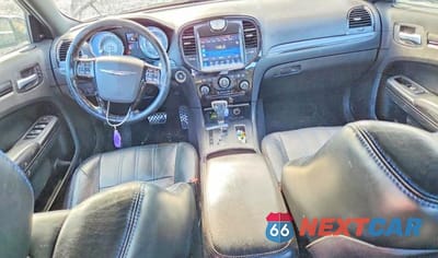 Zdjęcie 8 z 12 samochodu: 2012 CHRYSLER 300 S VIN:2C3CCADT1CH315425 - miniatura