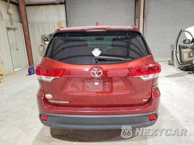 Zdjęcie 6 z 13 samochodu: 2018 TOYOTA HIGHLANDER SE VIN:5TDKZRFH8JS531400 - miniatura