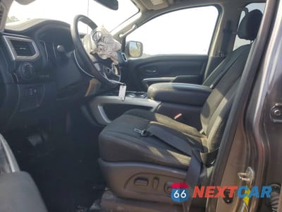 Zdjęcie 7 z 14 samochodu: 2018 NISSAN TITAN SV VIN:1N6AA1E69JN545152 - miniatura