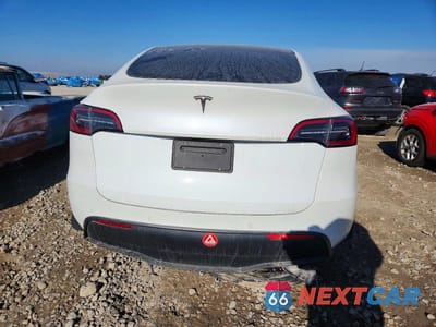 Zdjęcie 6 z 13 samochodu: 2021 TESLA MODEL Y VIN:5YJYGDEE2MF297418 - miniatura