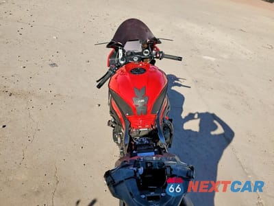 Zdjęcie 6 z 9 samochodu: 2024 BMW S 1000 RR VIN:WB10E6306R6J99420 - miniatura