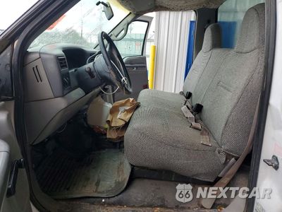 Zdjęcie 7 z 12 samochodu: 1999 FORD F250 SUPER DUTY VIN:1FTNF21L0XEC54555 - miniatura