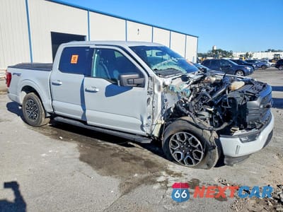 Czwarte zdjęcie samochodu z boku: 2023 FORD F150 SUPERCREW VIN:1FTEW1EP0PFC03087 - miniatura