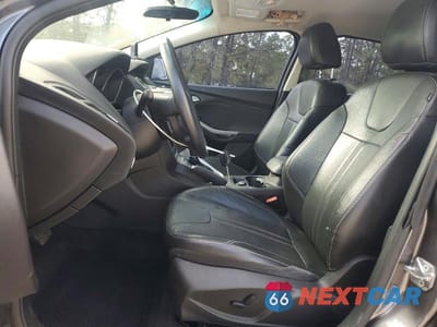 Zdjęcie 7 z 12 samochodu: 2014 FORD FOCUS SE VIN:1FADP3K28EL381105 - miniatura