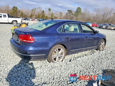 Trzecie zdjęcie samochodu z tyłu: 2015 VOLKSWAGEN PASSAT SEL VIN:1VWCS7A35FC018880 - miniatura
