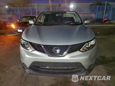 Piąte zdjęcie samochodu w środku: 2019 NISSAN ROGUE SPORT S VIN:JN1BJ1CP5KW242113 - miniatura
