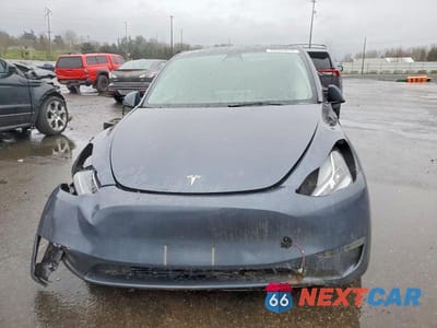 Piąte zdjęcie samochodu w środku: 2023 TESLA MODEL Y VIN:7SAYGDEE0PA074010 - miniatura