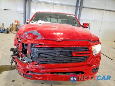 Piąte zdjęcie samochodu w środku: 2020 RAM 1500 BIG HORN/LONE STAR VIN:1C6SRFFT3LN258532 - miniatura