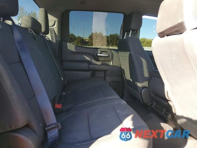 Zdjęcie 10 z 12 samochodu: 2019 CHEVROLET SILVERADO C1500 CUSTOM VIN:3GCPWBEF7KG260156 - miniatura