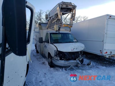 Czwarte zdjęcie samochodu z boku: 2017 CHEVROLET EXPRESS UTILITY / SERVICE VAN VIN:1HA6GUCG8HN002479 - miniatura